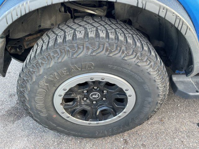 Used 2023 Ford Bronco Outer Banks w/ Sasquatch Package AWD/4WD image 3