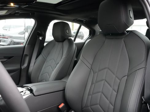 New 2026 BMW i5 eDrive40 w/ M Sport Package image 4