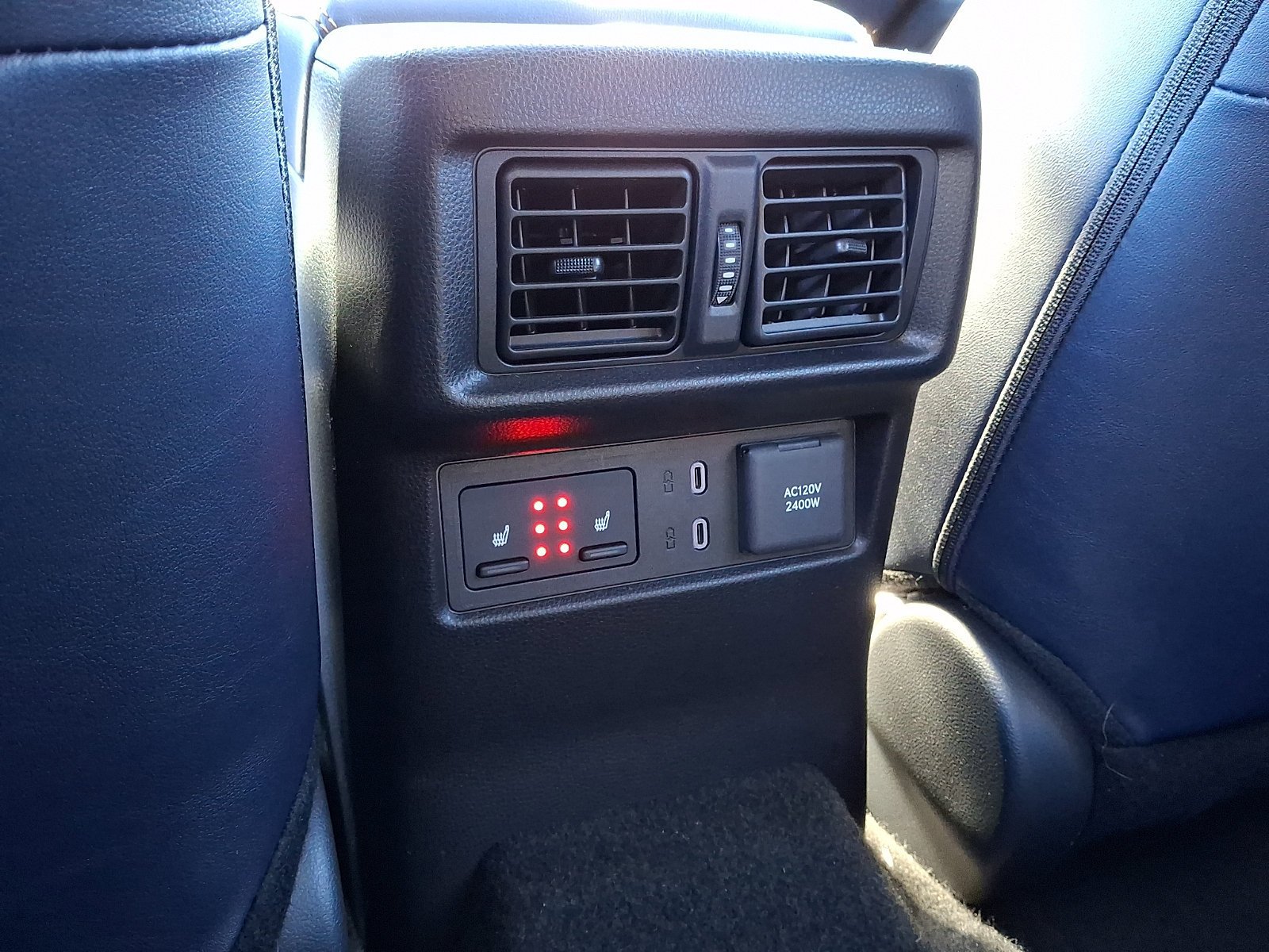 Certified 2025 Toyota 4Runner Platinum AWD/4WD image 12