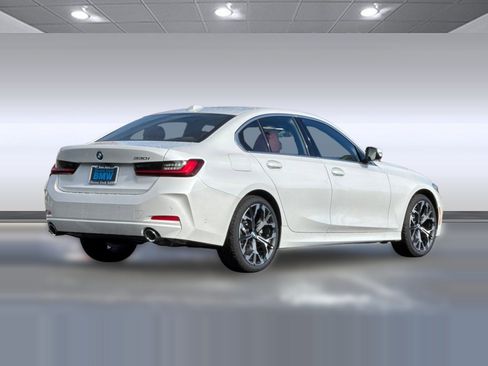 Used 2026 BMW 330i Sedan w/ Premium Package RWD image 8