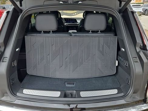New 2026 Cadillac Vistiq Luxury w/ LPO, Floor Liner Package image 28