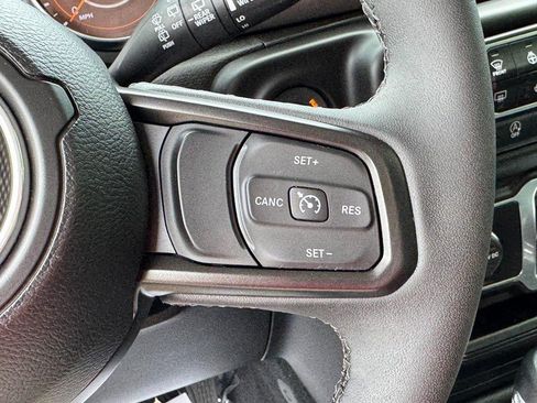 Used 2023 Jeep Wrangler Sport AWD/4WD image 21