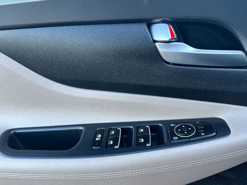 Certified 2023 Hyundai Santa Fe SE image 11