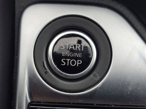 Used 2025 Nissan Sentra SR w/ SR Premium Package image 23