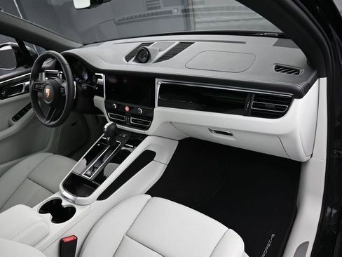 New 2026 Porsche Macan S AWD/4WD image 32