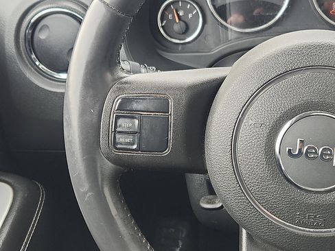 Used 2014 Jeep Compass Latitude w/ Sun/Sound Group image 14