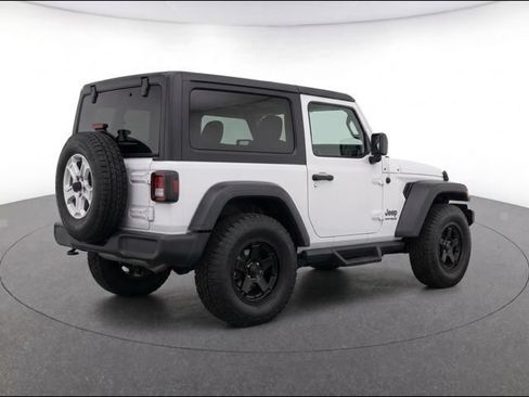 Used 2022 Jeep Wrangler Sport AWD/4WD image 5