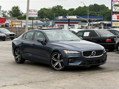 Used 2019 Volvo S60 T5 R-Design FWD image 3