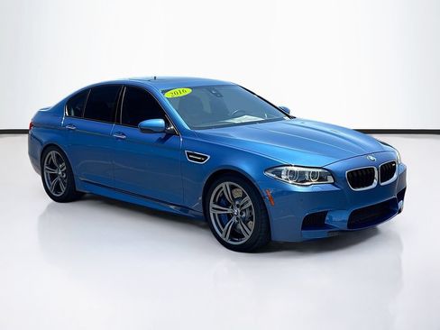 Used 2016 BMW M5 w/ Executive Package RWD image 3