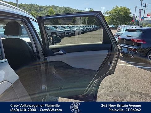 Certified 2024 Volkswagen Taos SE AWD/4WD image 44