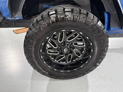 Used 2010 Jeep Wrangler Unlimited Rubicon AWD/4WD image 9