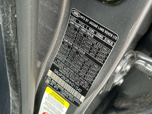 Used 2017 Land Rover Range Rover Evoque SE Premium image 11