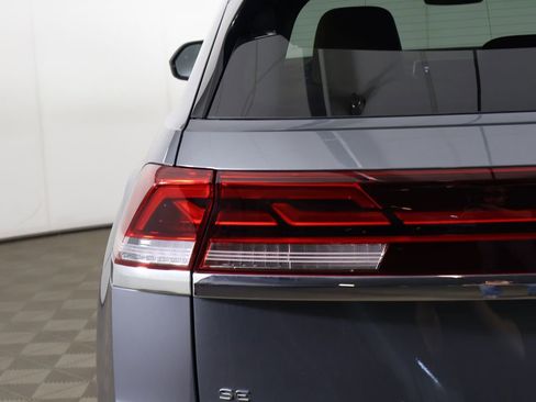 Used 2024 Volkswagen Atlas Cross Sport SE image 15