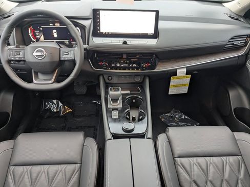 New 2026 Nissan Rogue Platinum w/ Platinum Premium Package AWD/4WD image 17