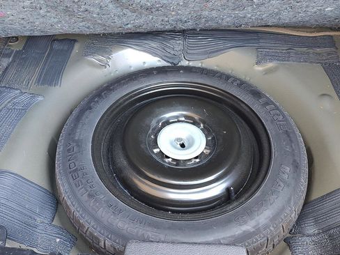 Used 2012 Ford Fusion SEL FWD image 19