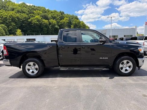Used 2022 RAM 1500 Big Horn AWD/4WD image 3