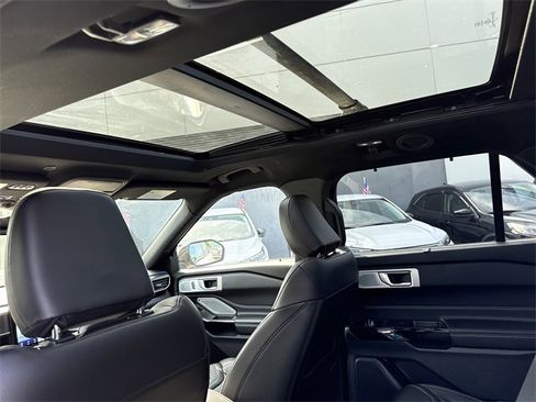 Used 2022 Ford Explorer ST w/ Equipment Group 401A image 17