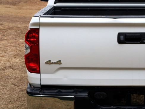 Used 2018 Toyota Tundra SR5 image 20