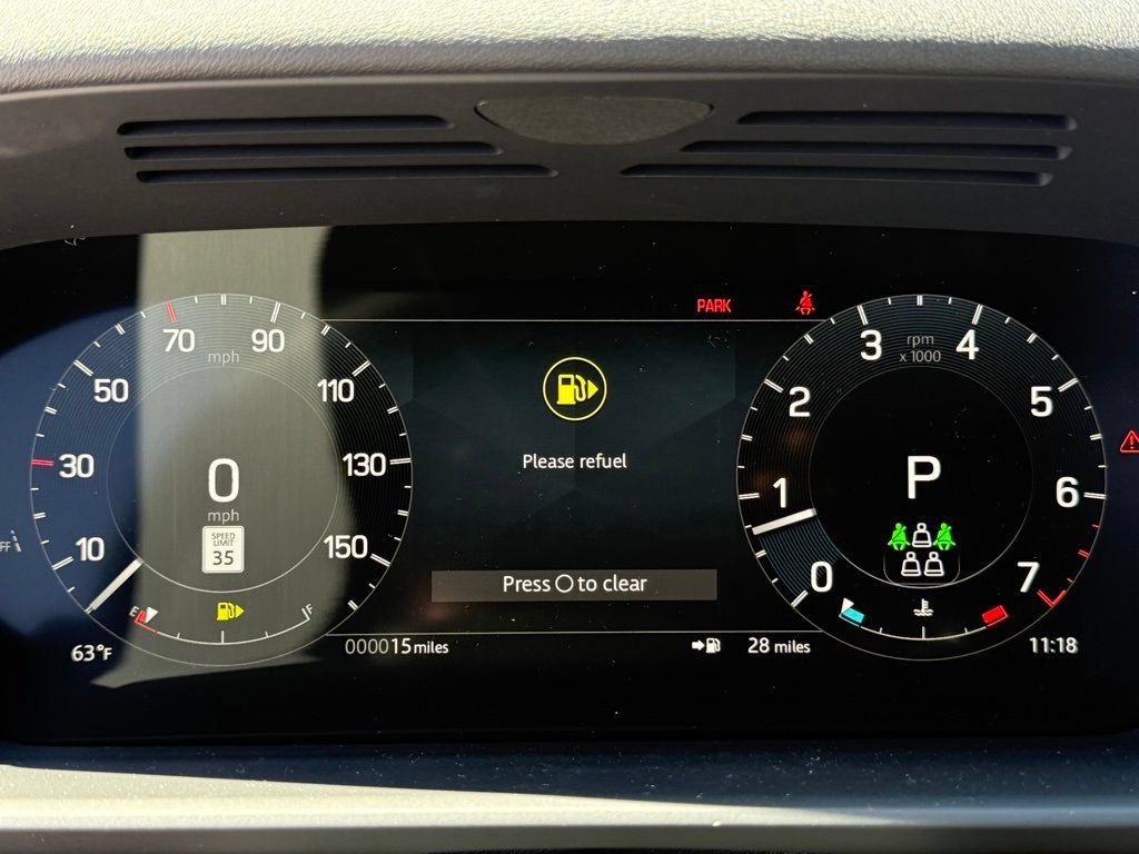Certified 2025 Land Rover Discovery Metropolitan Edition AWD/4WD image 19