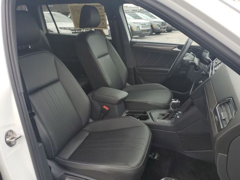 Used 2023 Volkswagen Tiguan SE R-Line FWD image 44