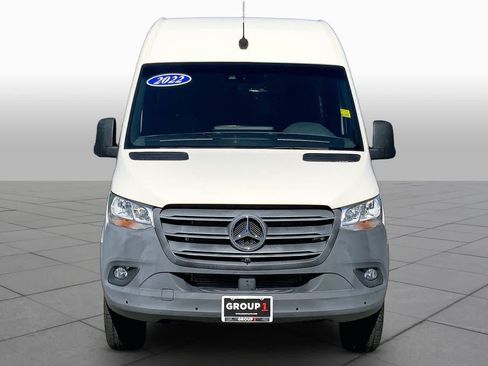 Used 2022 Mercedes-Benz Sprinter 2500 image 4