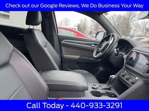 Used 2021 Volkswagen Atlas Cross Sport SE w/ Panoramic Sunroof Package image 13