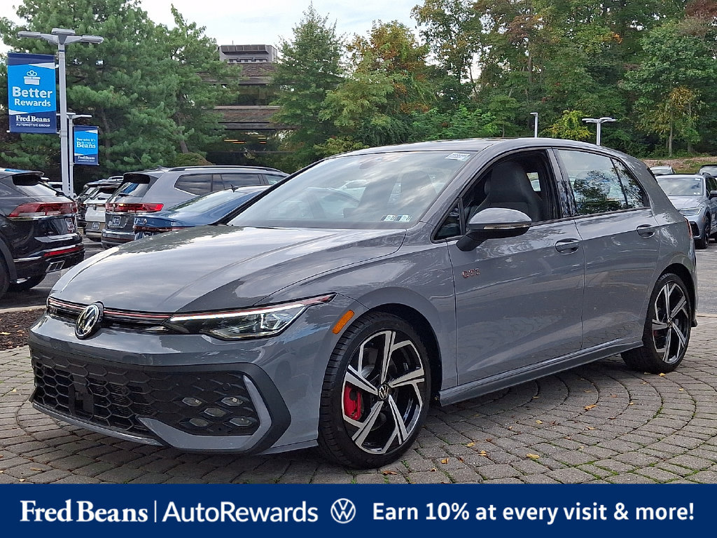 Certified 2025 Volkswagen GTI SE FWD image 3