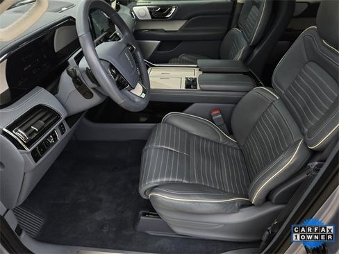 Used 2024 Lincoln Navigator Black Label image 19