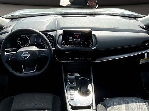 New 2026 Nissan Rogue SV image 5