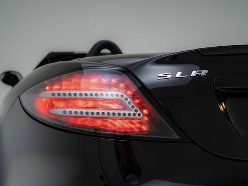 Used 2008 Mercedes-Benz SLR image 50