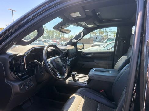 Used 2022 Chevrolet Silverado 1500 ZR2 w/ Technology Package AWD/4WD image 5
