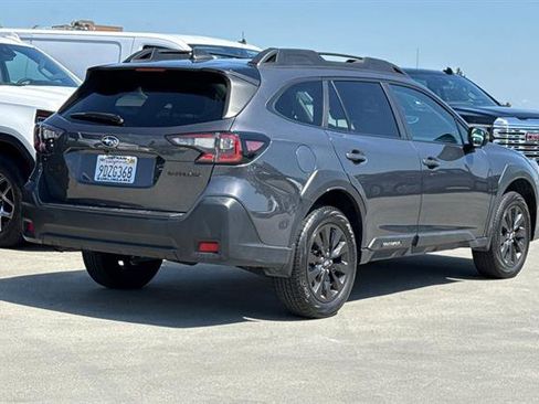 Used 2023 Subaru Outback Onyx Edition AWD/4WD image 3