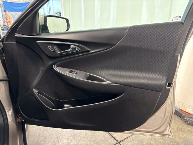 Used 2025 Chevrolet Malibu LT FWD image 35