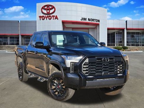 Used 2025 Toyota Tundra Limited image 1