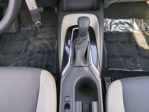 Used 2024 Toyota Corolla LE FWD image 17