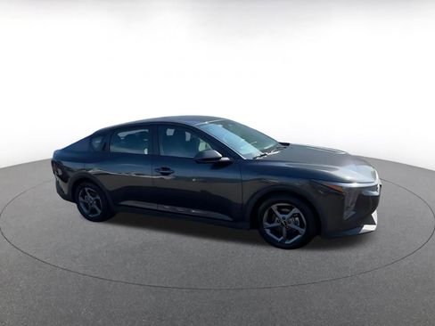 Used 2025 Kia K4 FWD image 2