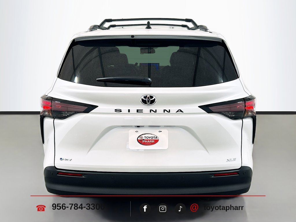 New 2026 Toyota Sienna XLE FWD image 6