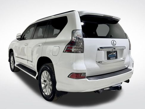 Used 2014 Lexus GX 460 image 8