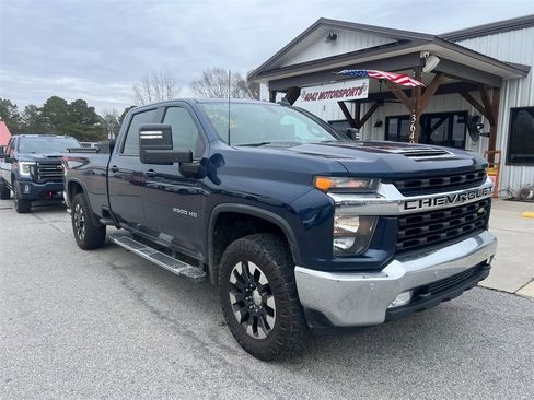 Used 2020 Chevrolet Silverado 2500 LT w/ All Star Edition image 2