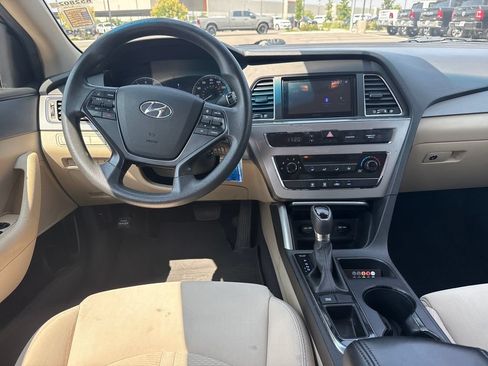 Used 2017 Hyundai Sonata SE FWD image 9