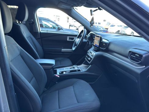 Certified 2023 Ford Explorer XLT image 10