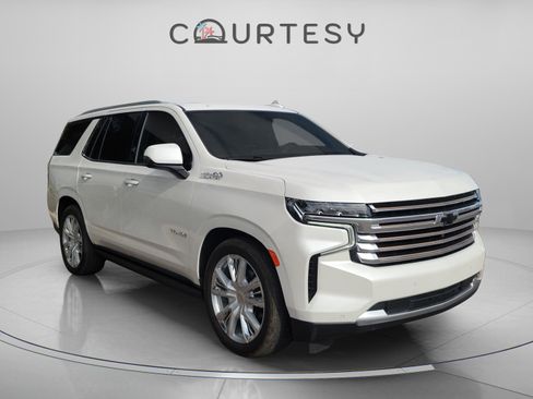 Used 2022 Chevrolet Tahoe High Country w/ LPO, Illumination Package image 4