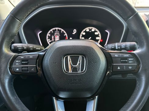 Used 2024 Honda Pilot Touring image 10