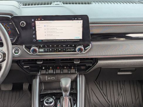 Certified 2024 Chevrolet Colorado Z71 w/ Z71 Convenience Package 2 image 16