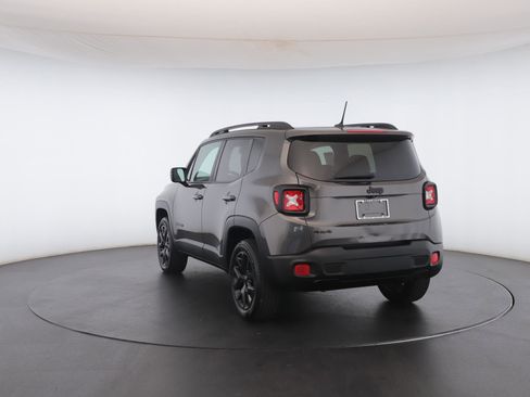 Used 2017 Jeep Renegade Altitude image 23