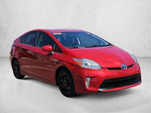 Used 2015 Toyota Prius Three FWD image 3
