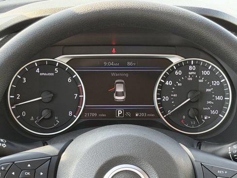 Used 2025 Nissan Sentra SV FWD image 15