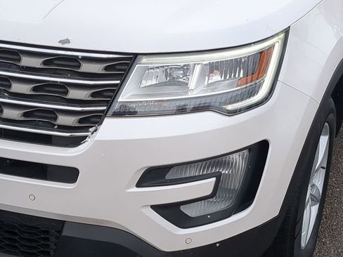 Used 2017 Ford Explorer XLT w/ Equipment Group 202A image 15