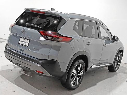 Used 2023 Nissan Rogue SL AWD/4WD image 6