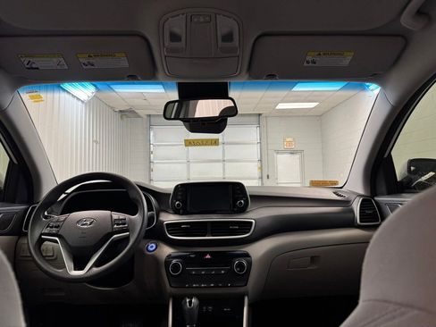 Used 2019 Hyundai Tucson Value FWD image 17